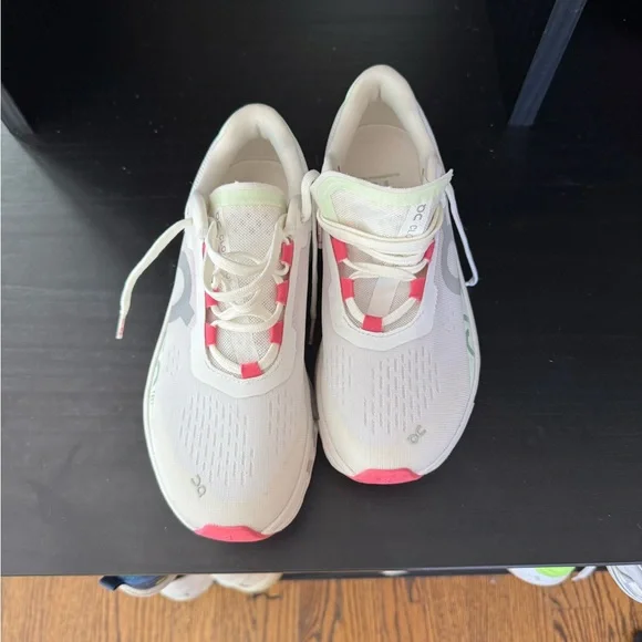 On Running Cloud monster - Women's Athletic Shoes - White and Pink - Picture 5 of 5